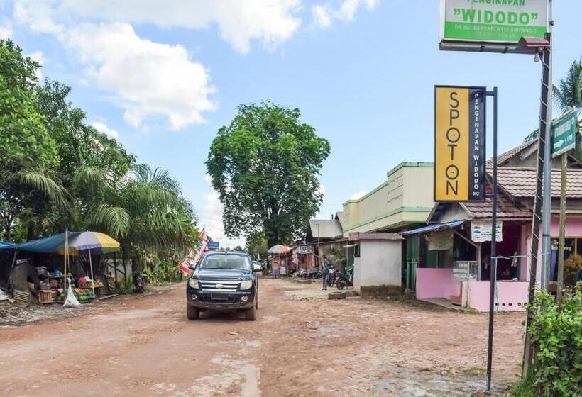 هتل Penginapan Widodo By Oyo