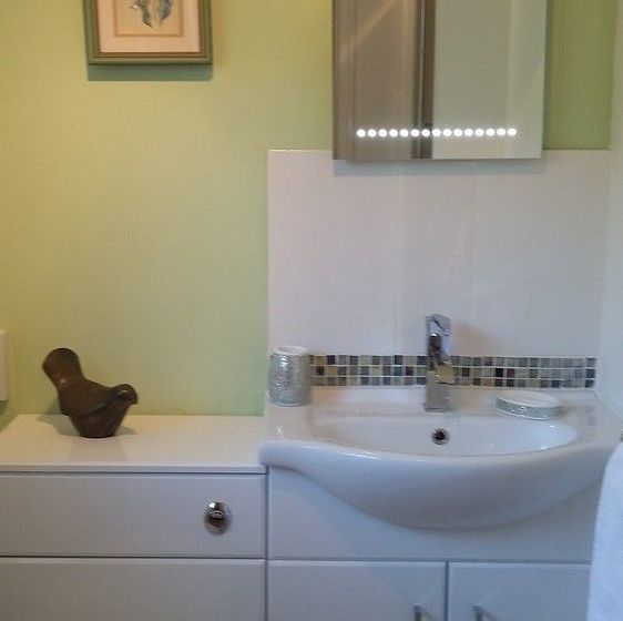 تختخواب و صبحانه Goldilands