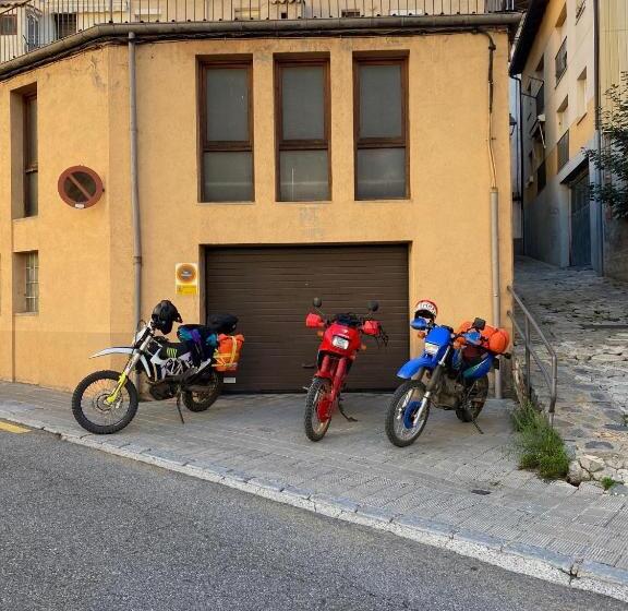 هتل 9 Sant Antoni