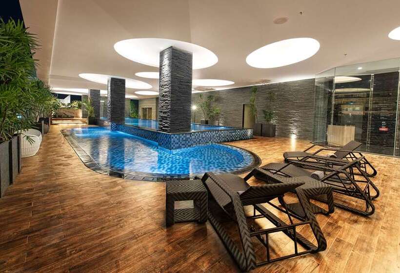 هتل Melia Makassar