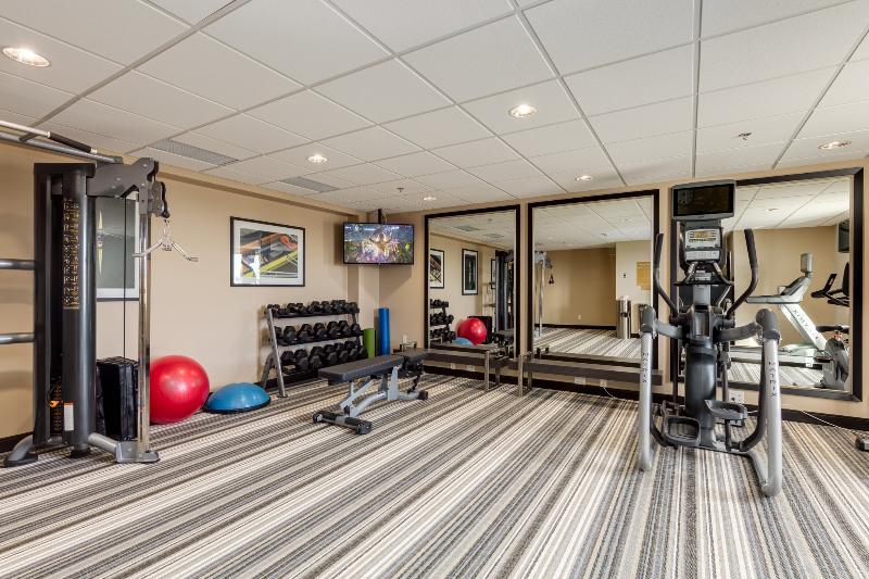 בית מלון כפרי Park Inn By Radisson, Calgary Airport North, Ab