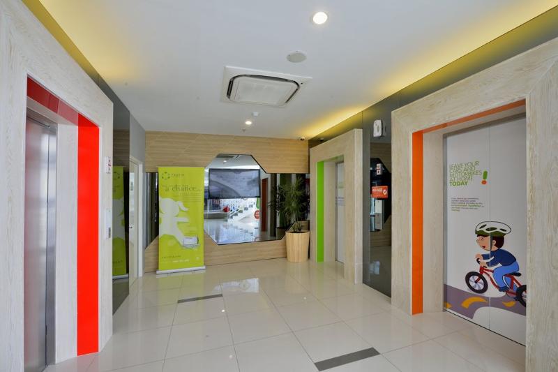 Отель Lamora Kota Lama Surabaya