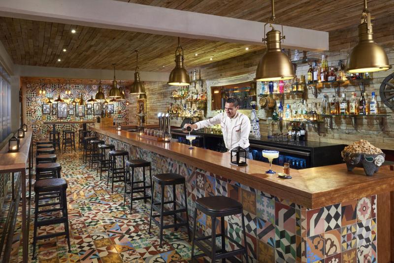 호텔 Residences at The Fives