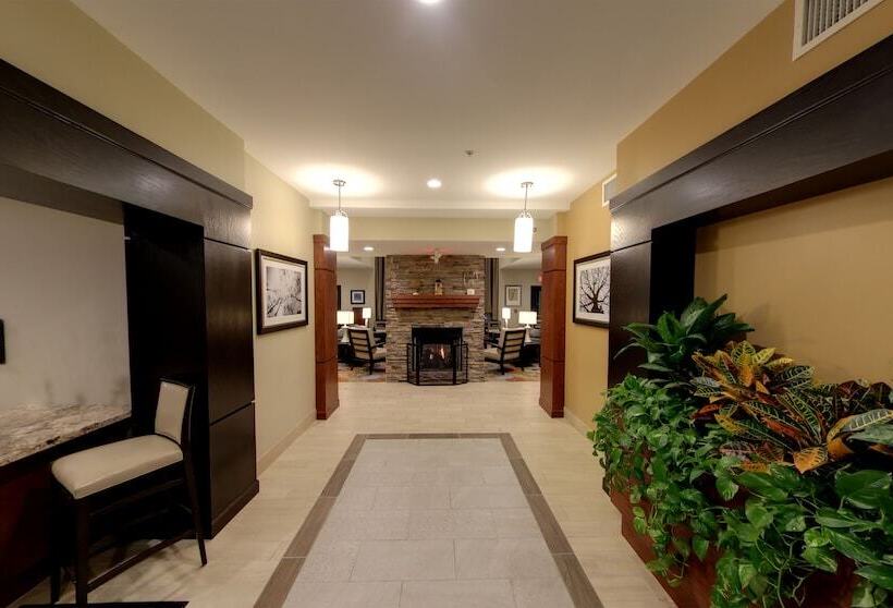 هتل Staybridge Suites Ann Arbor   Research Parkway, An Ihg