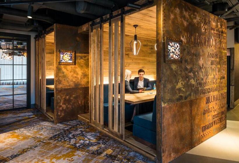 Novotel London Canary Wharf