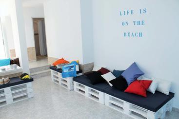 The One Hostel
