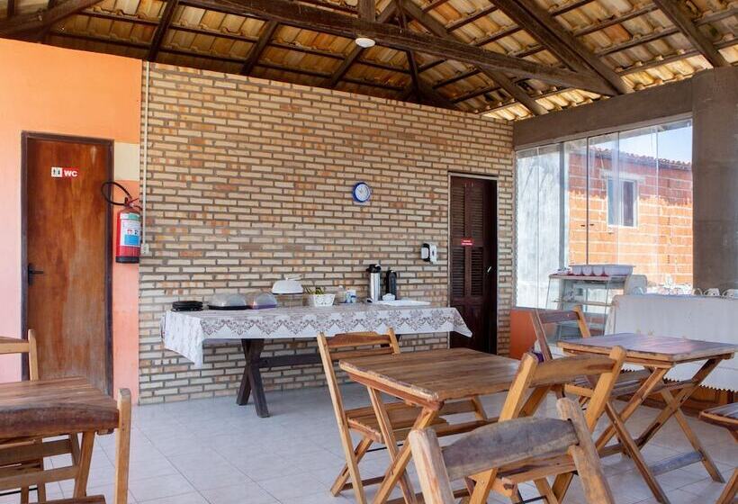 فندق Adhyaksa Syariah Guest House By Oyo Rooms