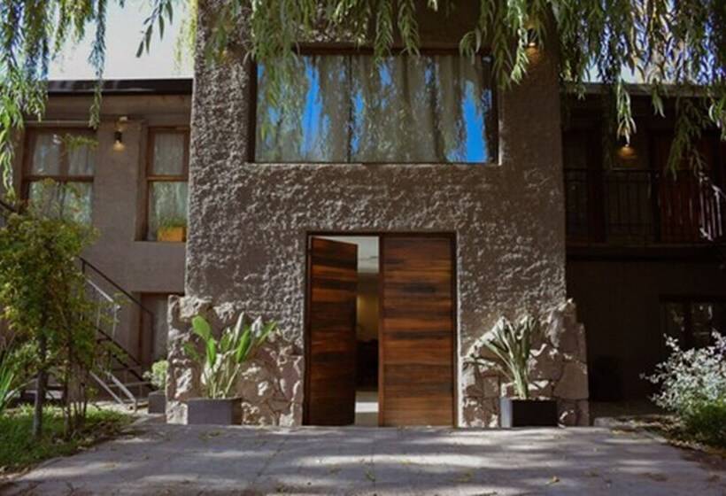 هتل La Misión Guest House