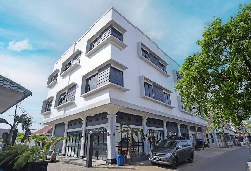 هتل Capital O 92096 Kuala Ulee Lheue Residence Syariah