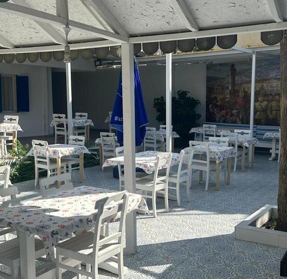 Otel A