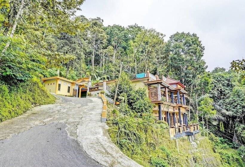 فندق D'jamus Resort Telaga Ngebel By Oyo