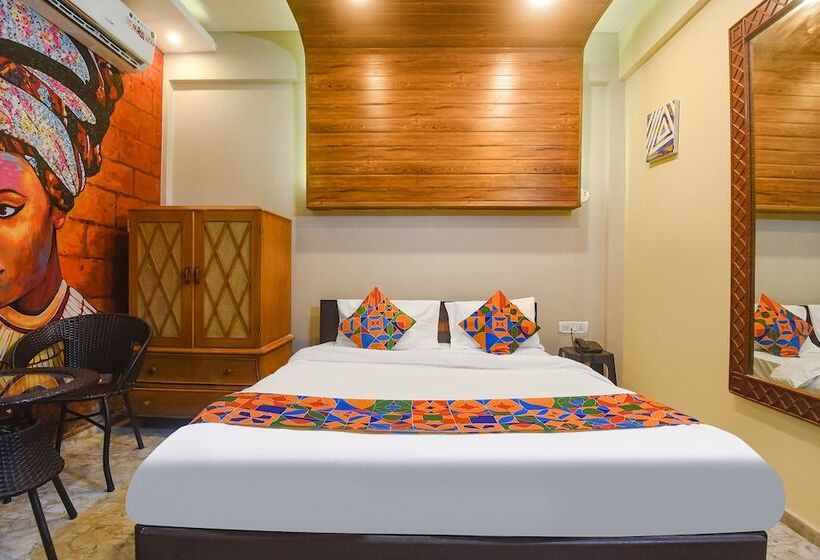 هتل Fabexpress Corinthia Boutique Rooms   Nr Candolim Beach
