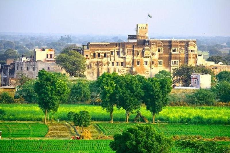 فندق Fort Barli   A 16th Century Castle