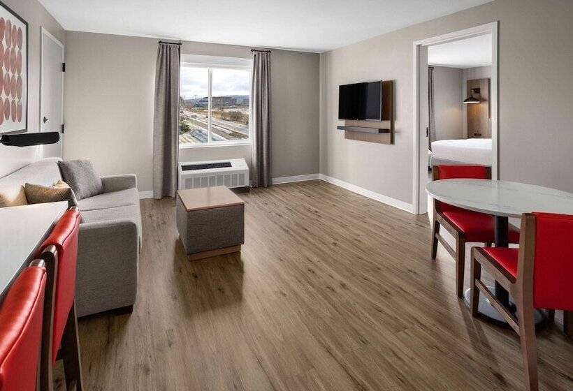 Отель Hawthorn Extended Stay By Wyndham Williston Burlington