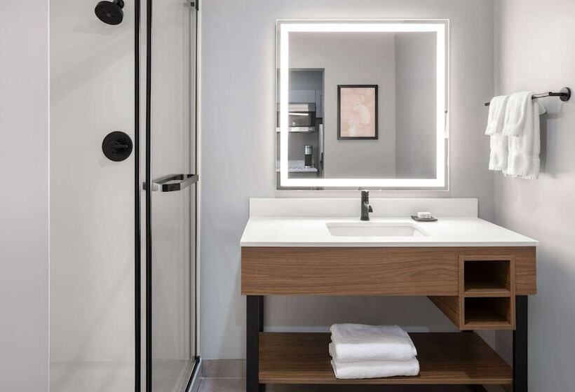 Отель Hawthorn Extended Stay By Wyndham Williston Burlington