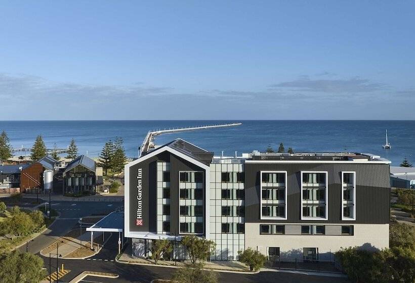 هتل Hilton Garden Inn Busselton