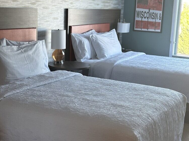 فندق Home2 Suites By Hilton Racine