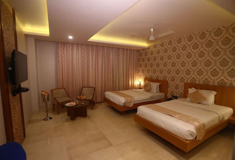 ホテル Kanha's Palm Springs