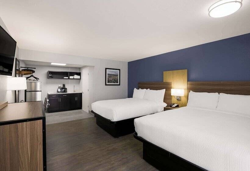 בית מלון כפרי Surestay Plus By Best Western Pigeon Forge