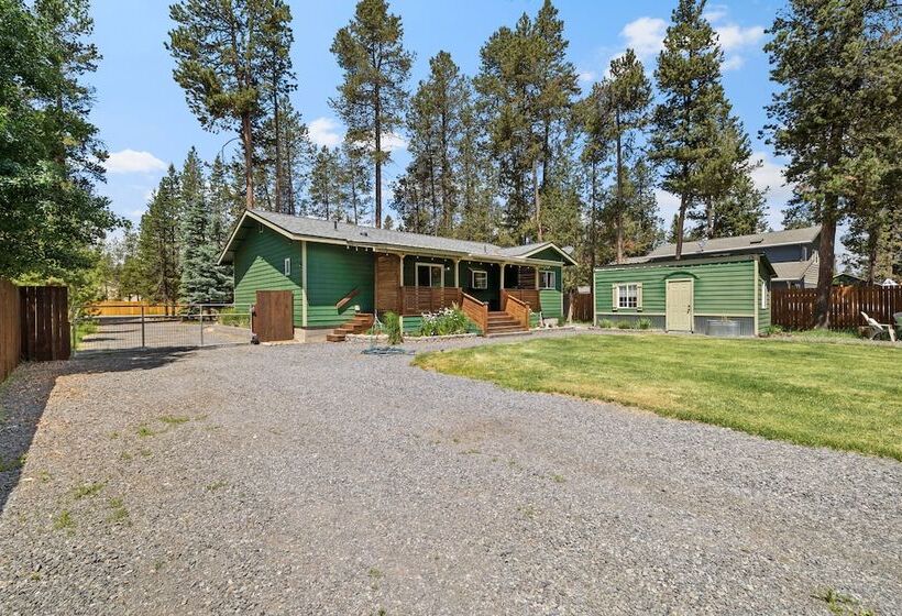 Labrador Retreat