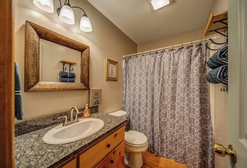 Lonestar Lodge