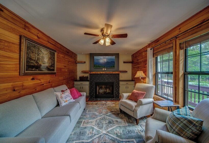 Lonestar Lodge