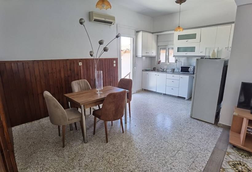 اقامتگاه Freeman Greenlees Hellenic Garden House