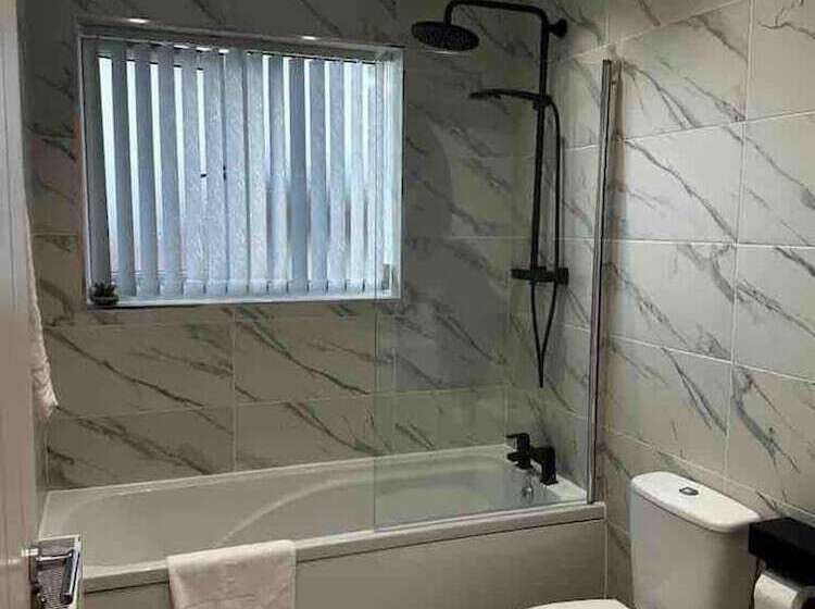 レジデンス Lovely 3 Bed House Near Birmingham Airport & Nec