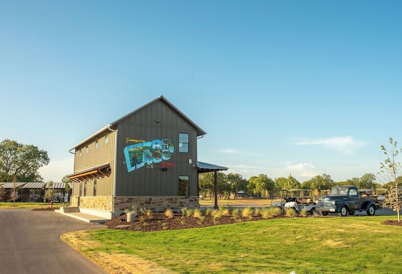 منتجع Camp Fimfo Waco