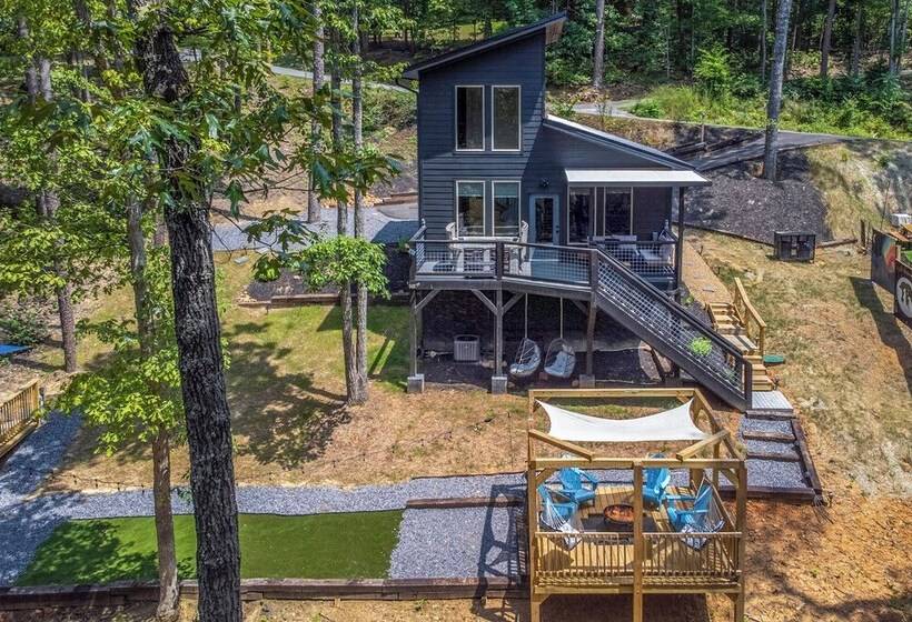 Smokies Modern Escape