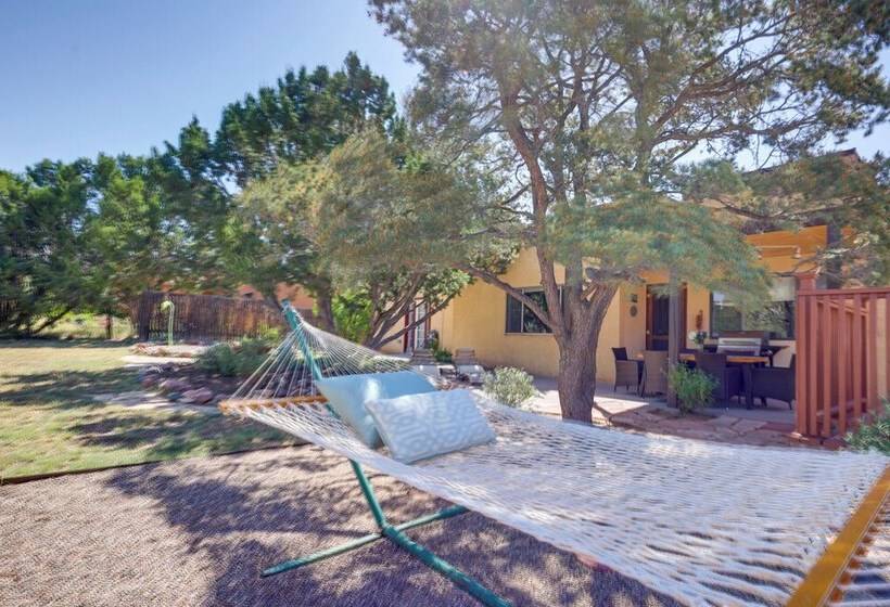 Adventurers  Oasis   3 Mi South Of Dtwn Santa Fe!