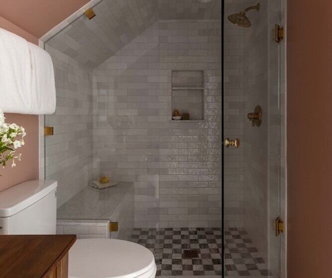 تختخواب و صبحانه The Craft House Inn