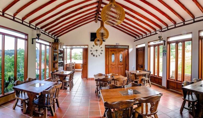 هتل Cordillera De Los Andes