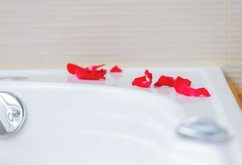 هتل Luxury Suites Gema By Cadissa