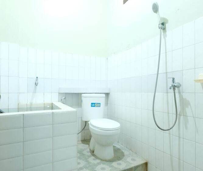 هتل Spot On 92068 Pudja Kesuma Homestay Syariah Yogyakarta