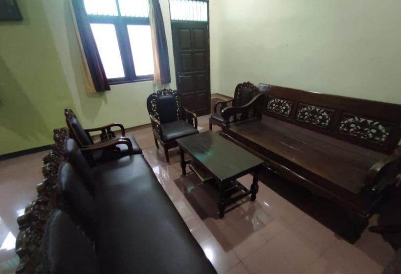 هتل Spot On 92068 Pudja Kesuma Homestay Syariah Yogyakarta