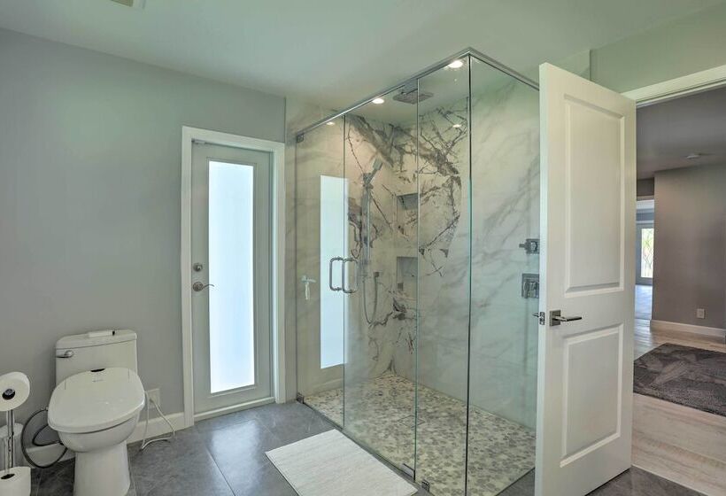 Jupiter Home W/ Private Pool & Putting Green!