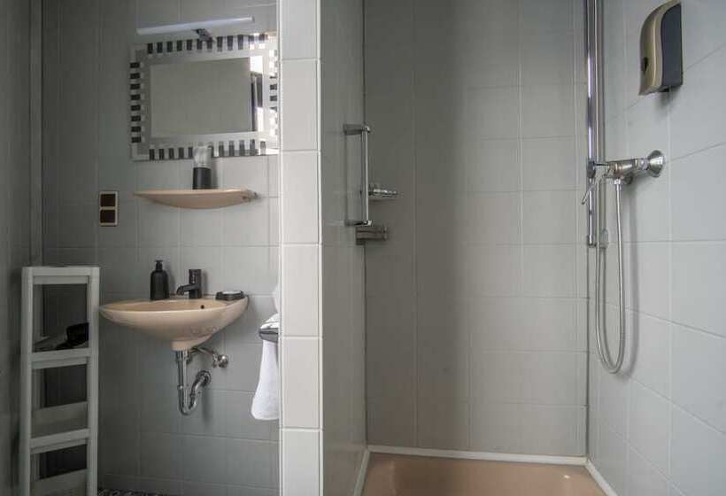 ペンション Family And Friends Hassloch