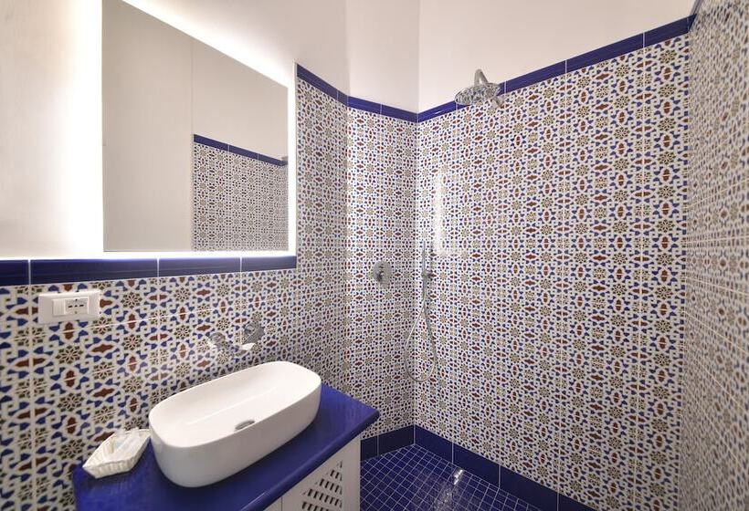 پانسیون Queen Suite