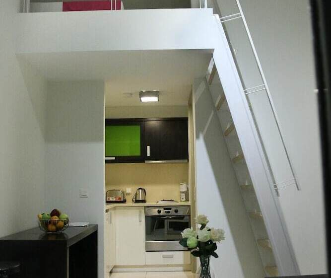 פנסיון Vivian Art Apartments