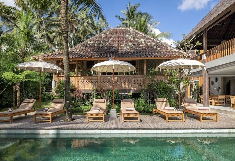 Rumah Kayu Resort