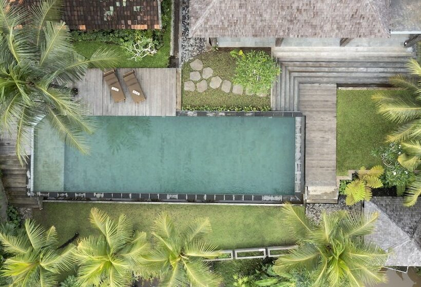 Rumah Kayu Resort