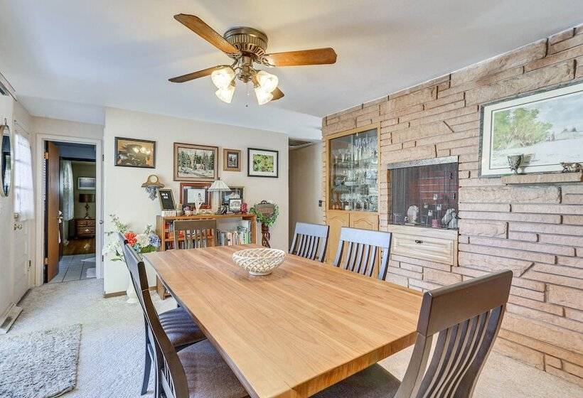 Private Lake: Home W/ Large Yard In Denver!