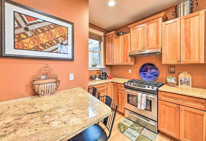 Walk To Wash Park: Spacious Denver Home Base