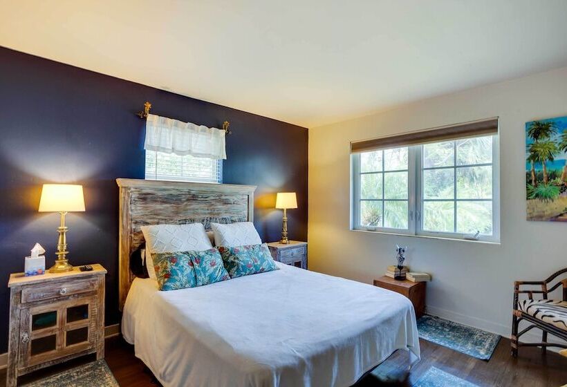 West Palm Beach Home W/ Fenced In Yard & Deck!