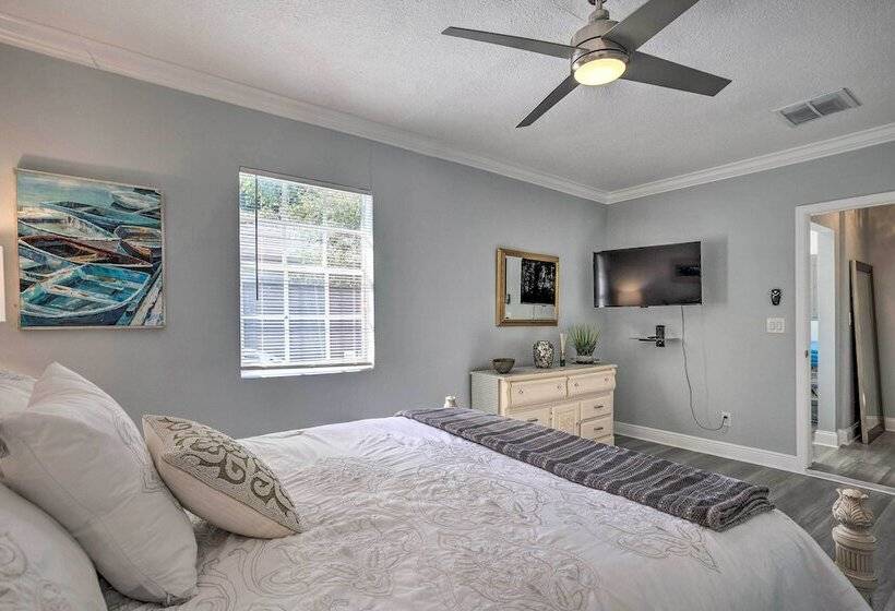 West Palm Beach Oasis W/ Heated Pool: Near Beach!