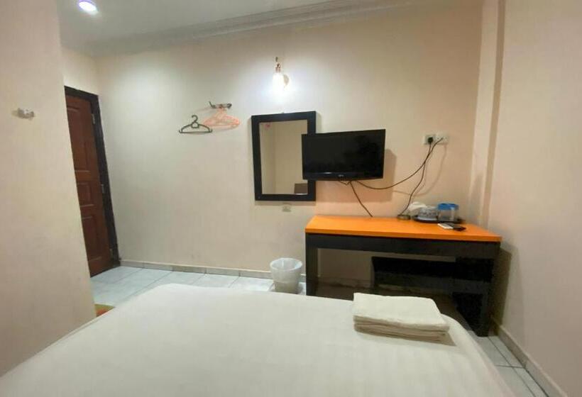 בית מלון כפרי Oyo 92932 Guesthouse Marbella