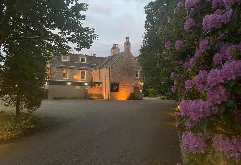 簡易ホテル Bennachie Lodge Hotel In Kemnay