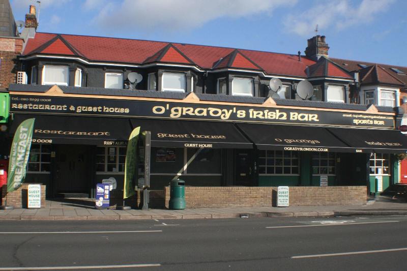 Хостел Mccafferty S Guesthouse Ilford