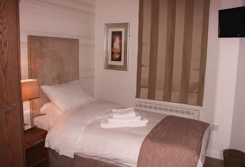 Хостел Mccafferty S Guesthouse Ilford